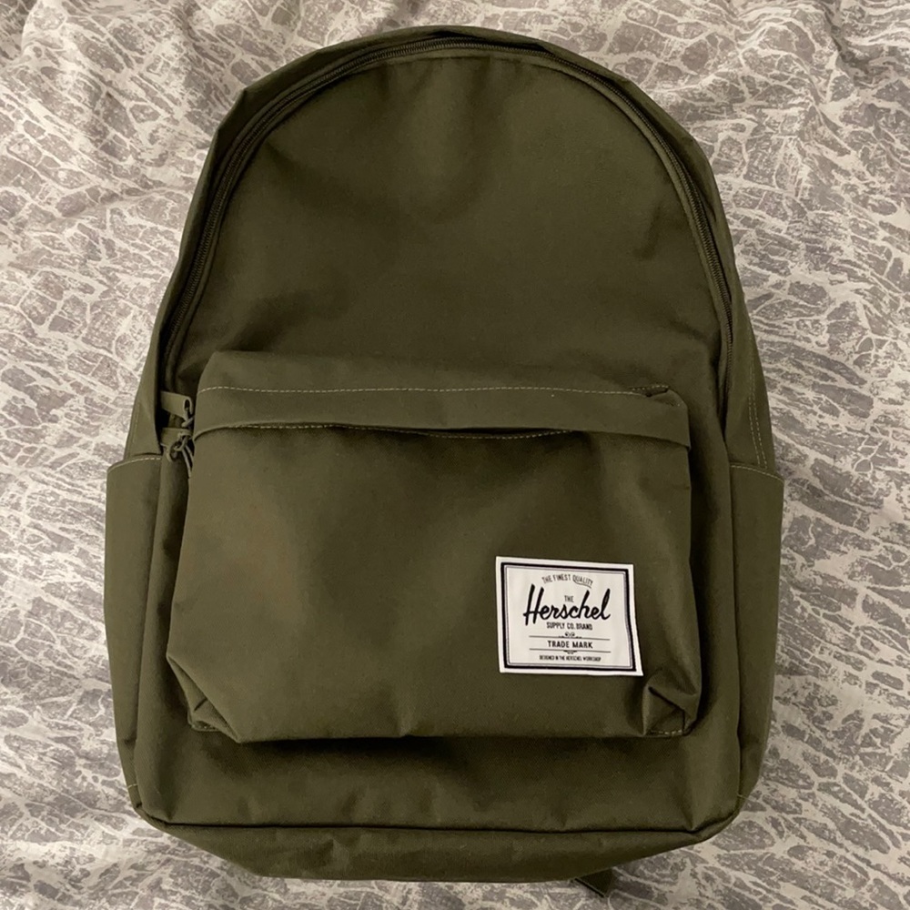 Herschel Supply Co. Classic Backpack | Mid-Volume